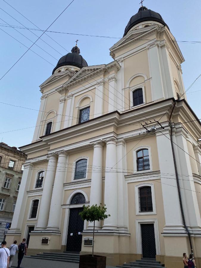 Апартаменти Королівські На Вулиці Лесі Українки 19 Lviv Exterior photo