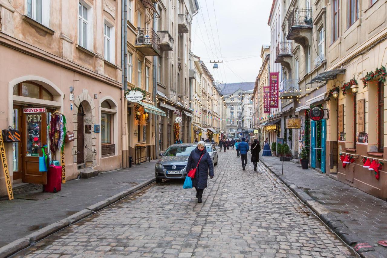 Апартаменти Королівські На Вулиці Лесі Українки 19 Lviv Exterior photo